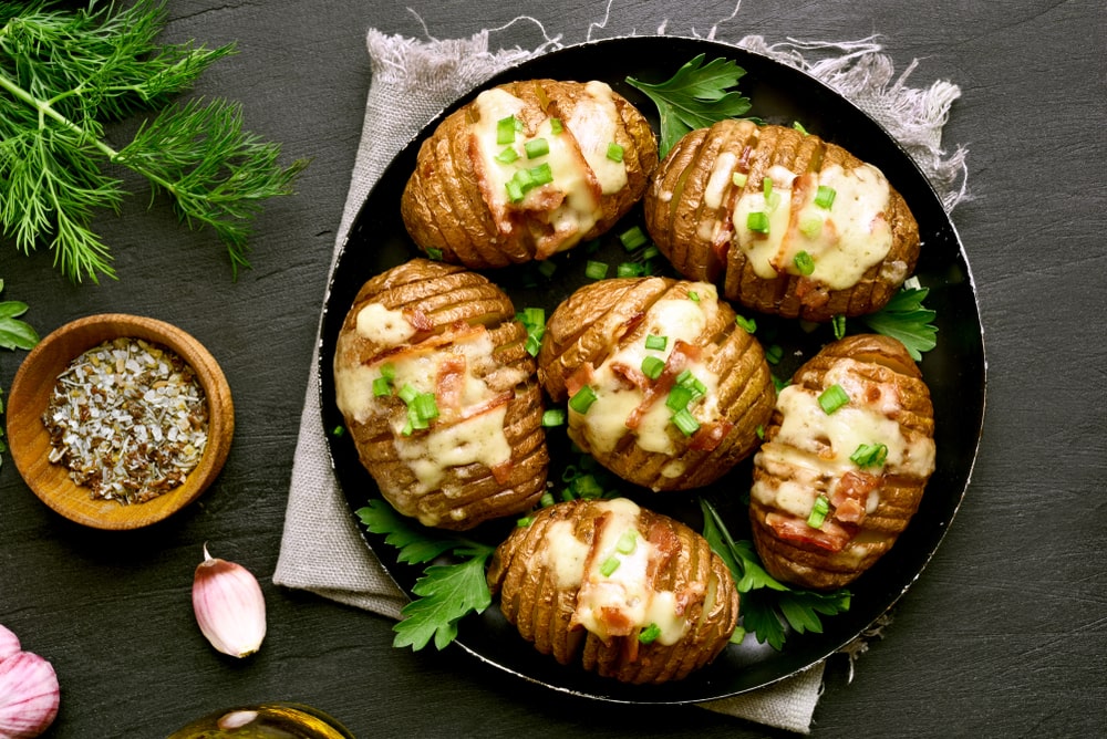 Learn how to prepare delicious and nutritious grilled potatoes!